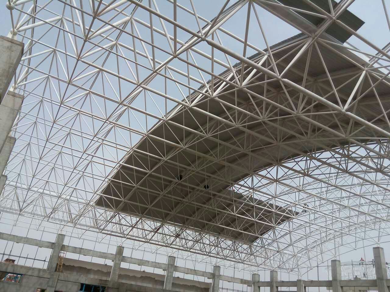 通辽青岛一汽网架